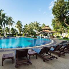 Отель Cholchan Pattaya Beach Resort бассейн фото 2
