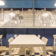 Factory House Hostel пляж