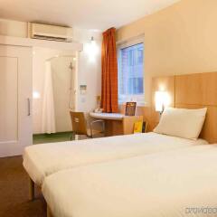 Отель Ibis Glasgow City Centre – Sauchiehall St Великобритания, Глазго - отзывы, цены и фото номеров - забронировать отель Ibis Glasgow City Centre – Sauchiehall St онлайн комната для гостей