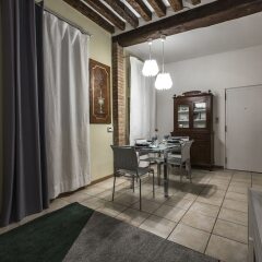 Отель Tiepolo Rialto Apartment R&R Италия, Венеция - отзывы, цены и фото номеров - забронировать отель Tiepolo Rialto Apartment R&R онлайн комната для гостей фото 4