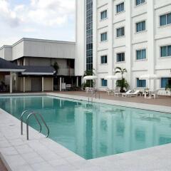 Отель The Apo View Hotel Филиппины, Давао - отзывы, цены и фото номеров - забронировать отель The Apo View Hotel онлайн бассейн фото 2
