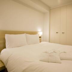 Отель Residential Hotel B:CONTE Asakusa Япония, Токио - 1 отзыв об отеле, цены и фото номеров - забронировать отель Residential Hotel B:CONTE Asakusa онлайн комната для гостей фото 2