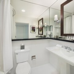Luxe Hotel Rodeo Drive ванная