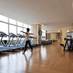 Shanghai Marriott Hotel City Centre фитнесс-зал