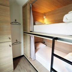 T Hostel @ Victory Monument Бангкок в номере фото 2