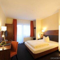 Novum Hotel Flora Düsseldorf сейф в номере
