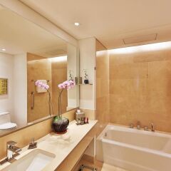Отель Cali Marriott Hotel Колумбия, Кали - отзывы, цены и фото номеров - забронировать отель Cali Marriott Hotel онлайн ванная