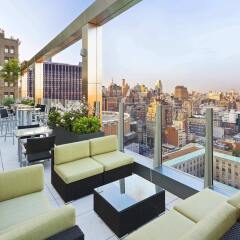 Отель Fairfield Inn & Suites by Marriott New York Midtown Manhattan/Penn Station бассейн