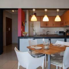 Отель Bright Central Apt in Athens в номере фото 2