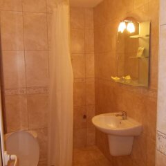 Отель Fotiadis Hotel Rooms & Studios Болгария, Велико Тырново - отзывы, цены и фото номеров - забронировать отель Fotiadis Hotel Rooms & Studios онлайн ванная