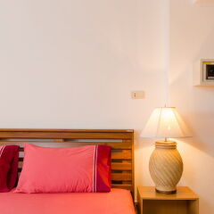 Апартаменты Patong Studio Apartments сейф в номере