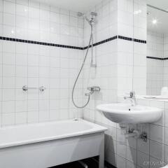 Отель Landvetter Airport Hotel Швеция, Харрида - отзывы, цены и фото номеров - забронировать отель Landvetter Airport Hotel онлайн ванная фото 2