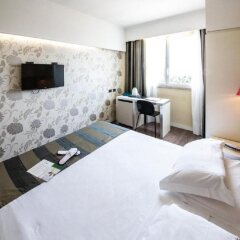 Hotel Roma Tor Vergata in Rome, Italy from 70$, photos, reviews - zenhotels.com guestroom