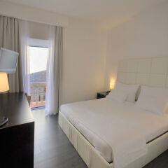 Отель Astoria Hotel Budva - Montenegro Черногория, Будва - отзывы, цены и фото номеров - забронировать отель Astoria Hotel Budva - Montenegro онлайн комната для гостей фото 2