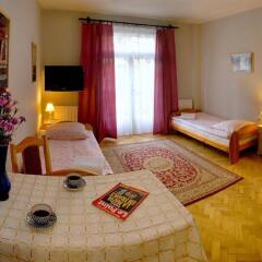 Отель Cybulskiego Guest Rooms Польша, Краков - отзывы, цены и фото номеров - забронировать отель Cybulskiego Guest Rooms онлайн комната для гостей