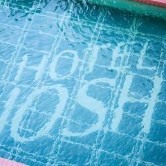 Josh Hotel Бангкок бассейн
