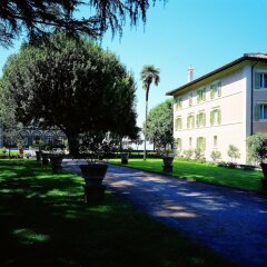 Отель Parkhotel Villa Grazioli парковка
