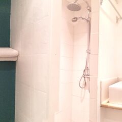 Отель Hostel Meyerbeer Beach Франция, Ницца - отзывы, цены и фото номеров - забронировать отель Hostel Meyerbeer Beach онлайн ванная фото 2