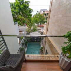 Отель M2Luxe The Lake Hoian балкон