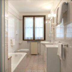 Отель Agriturismo Villa Selvatico Италия, Вигонца - отзывы, цены и фото номеров - забронировать отель Agriturismo Villa Selvatico онлайн ванная фото 2