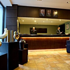 Ramada Hotel & Suites Amman интерьер отеля