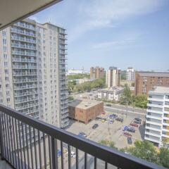 Отель Obasa Suites Saskatoon балкон