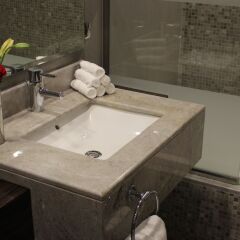 Отель Holiday Inn Jeddah Gateway ванная