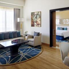 Апартаменты Marriott Executive Apartments Dubai, Al Jaddaf комната для гостей фото 4