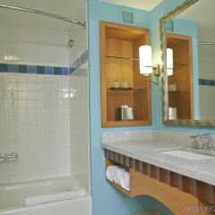 Отель Renaissance Curacao Resort & Casino ванная