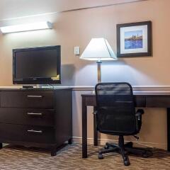 Отель Econo Lodge Downtown Ottawa Канада, Оттава - 2 отзыва об отеле, цены и фото номеров - забронировать отель Econo Lodge Downtown Ottawa онлайн удобства в номере фото 2