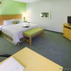 Отель Hampton Inn Suites Sarasota/Bradenton Airport комната для гостей