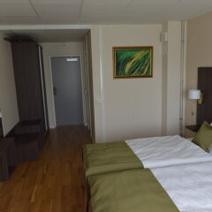 Отель Best Western Wåxnäs Hotel Швеция, Карлстад - отзывы, цены и фото номеров - забронировать отель Best Western Wåxnäs Hotel онлайн комната для гостей фото 5