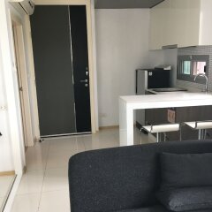 Отель The Gallery Condo - B29 By Axiom Паттайя комната для гостей фото 4
