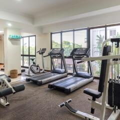 Отель Bayview Hotel Georgetown Penang Малайзия, Пенанг - отзывы, цены и фото номеров - забронировать отель Bayview Hotel Georgetown Penang онлайн фитнесс-зал фото 2