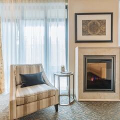 Отель L'Hermitage Hotel Канада, Ванкувер - отзывы, цены и фото номеров - забронировать отель L'Hermitage Hotel онлайн