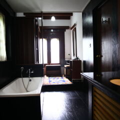 Tashi Namgay Resort in Paro, Bhutan from 281$, photos, reviews - zenhotels.com bathroom