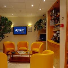Отель Hôtel Kyriad Rennes интерьер отеля