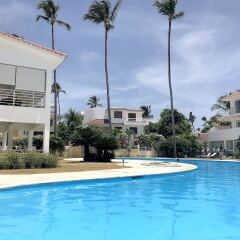 Отель Las Terrazas VIP Pool Beach Club & Spa бассейн