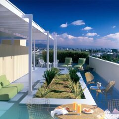 Отель Avalon Hotel Beverly Hills, a Member of Design Hotels США, Беверли Хиллс - отзывы, цены и фото номеров - забронировать отель Avalon Hotel Beverly Hills, a Member of Design Hotels онлайн балкон