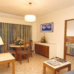Отель Clube Praia Vau 17 by Atlantichotels Португалия, Портимао - отзывы, цены и фото номеров - забронировать отель Clube Praia Vau 17 by Atlantichotels онлайн комната для гостей фото 2
