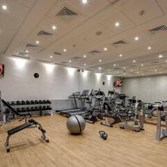 Raintree Rolla Hotel фитнесс-зал