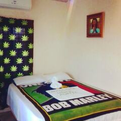 Отель Hotbox Bud & Breakfast комната для гостей фото 5