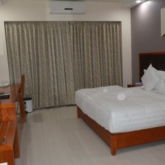 Hotel Platinum in Kintsana, Republic of the Congo from 147$, photos, reviews - zenhotels.com guestroom photo 4