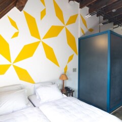 Lloyd Hotel сейф в номере