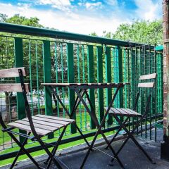 Отель Bright 2 Bedroom Property With Balcony балкон