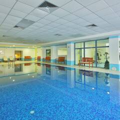 Prestige Hotel and Aquapark Золотые пески бассейн