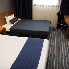 Отель Holiday Inn Express Bilbao Испания, Дерио - отзывы, цены и фото номеров - забронировать отель Holiday Inn Express Bilbao онлайн удобства в номере