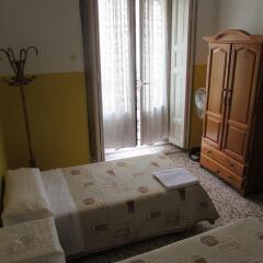 Отель Hostal Roma Испания, Мадрид - отзывы, цены и фото номеров - забронировать отель Hostal Roma онлайн фото 8