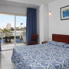 Отель Apartamentos Roc Portonova комната для гостей фото 3