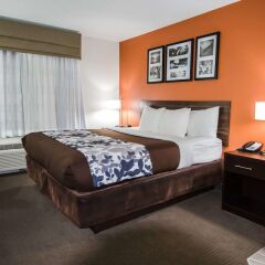 Отель Sleep Inn & Suites And Conference Center комната для гостей фото 4